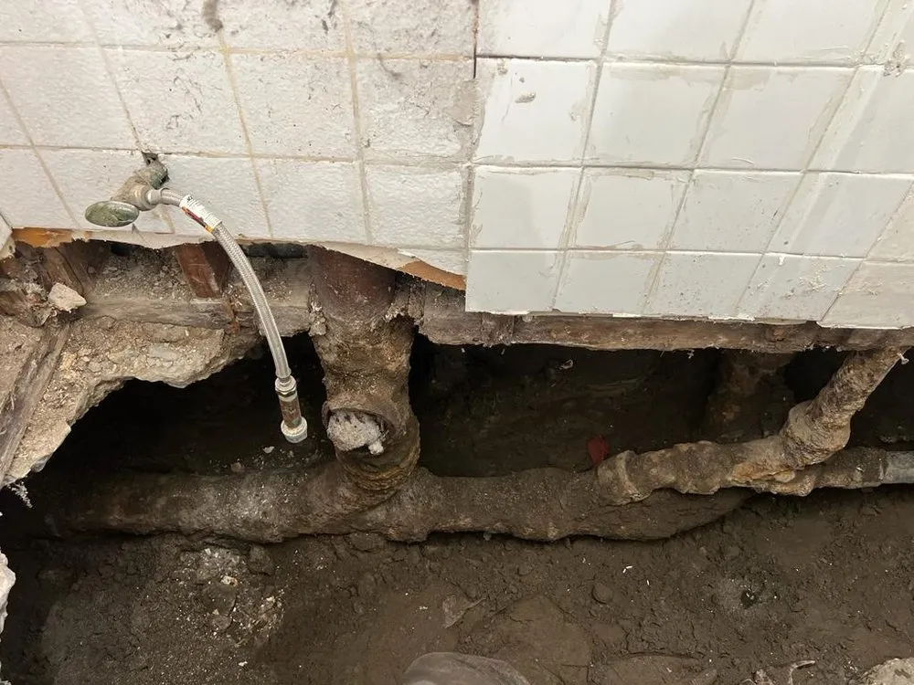 Emergency leak detection service in Los Angeles, CA - Plumbing Perfection and Rooter Services