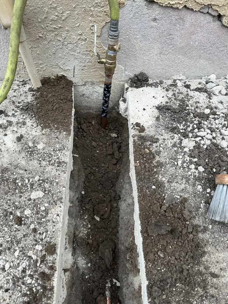 Slide of Plumbing Services Leo