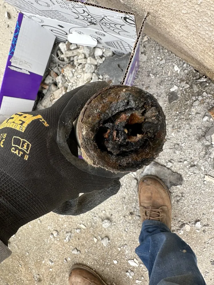 Slide of Plumbing Services Leo