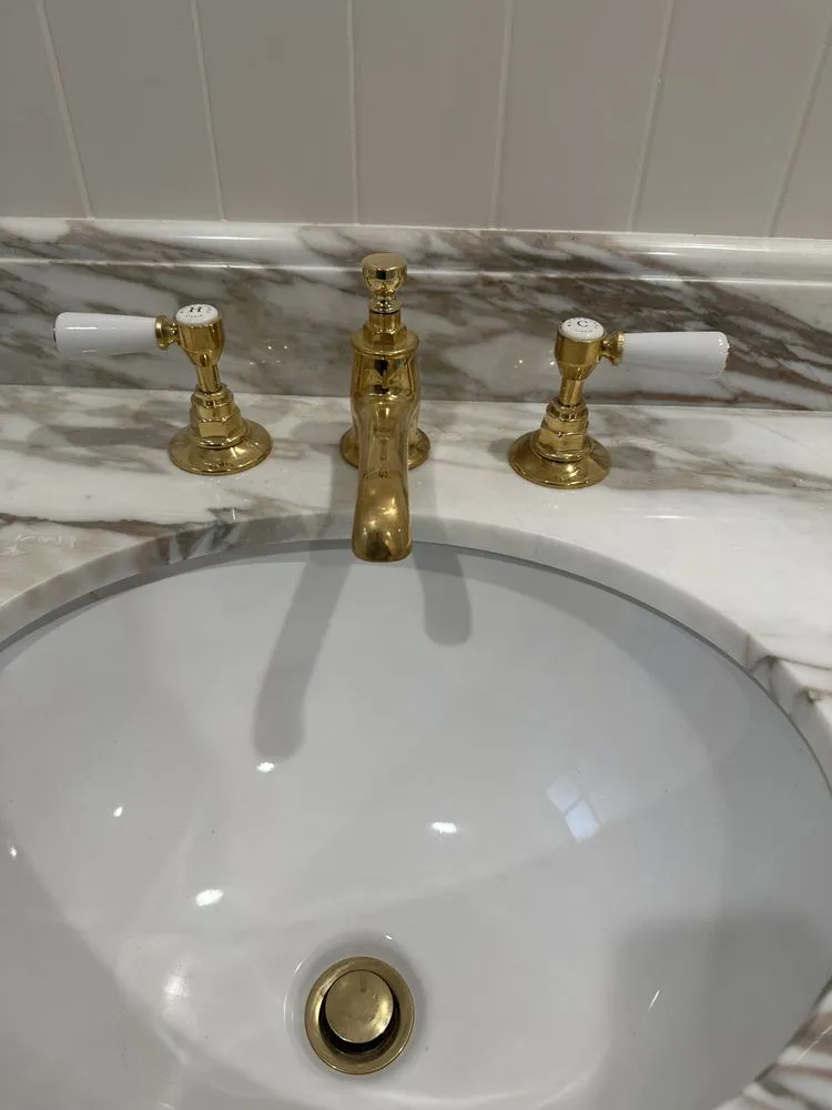 Slide of Plumbing Services Leo