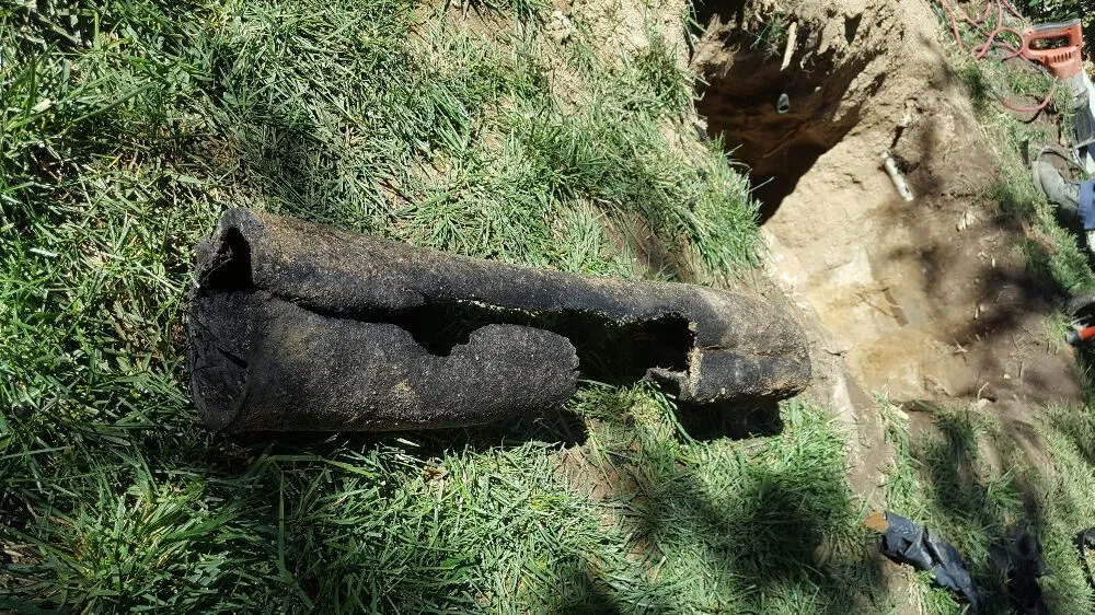 Slide of Plumbing Tech & Rooter Services