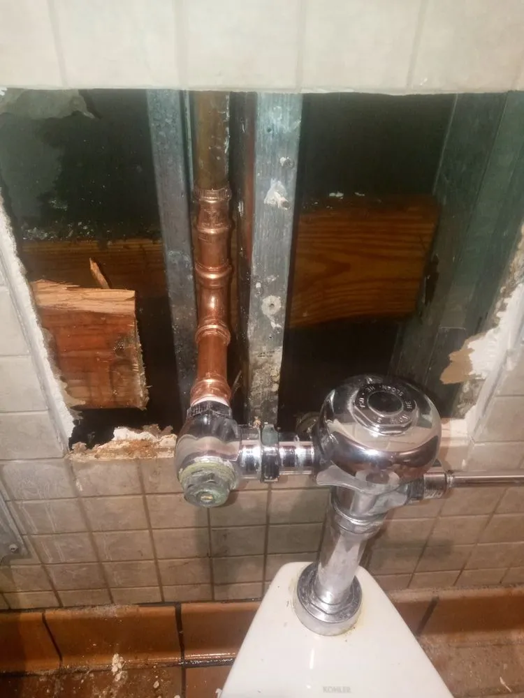 Top-rated drain cleaning service in Bakersfield, CA - Plumbing Works and Rooter