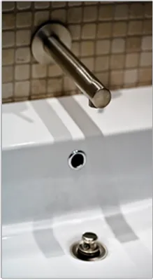 Plumbline Plumbers Logo