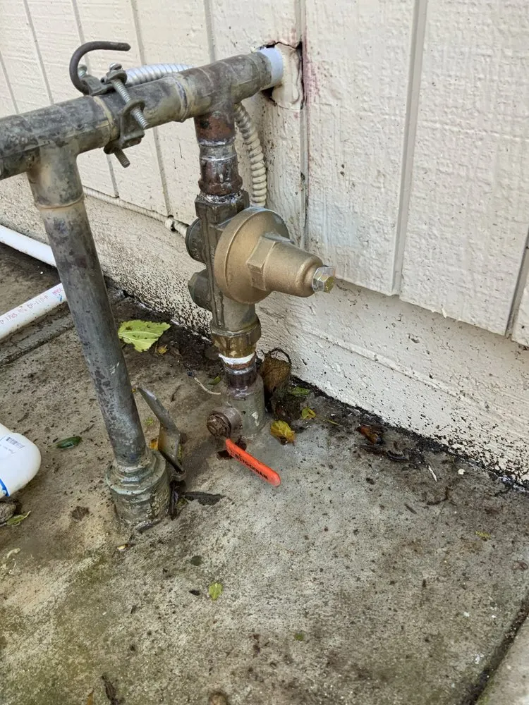 Slide of Plumbum Plumbing & Rooter Service