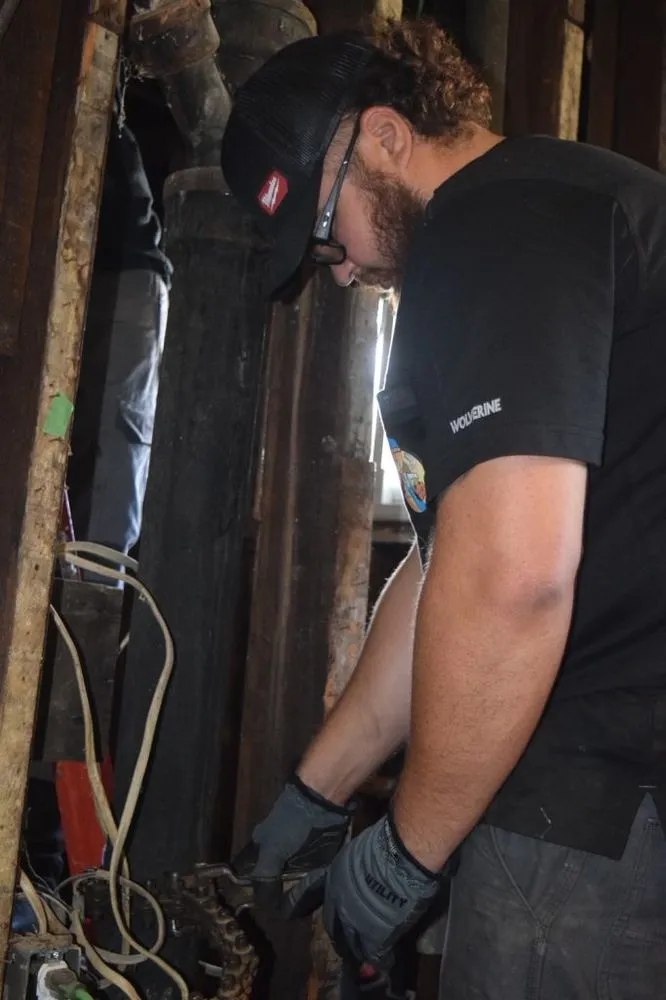 Slide of Plunger Plumber