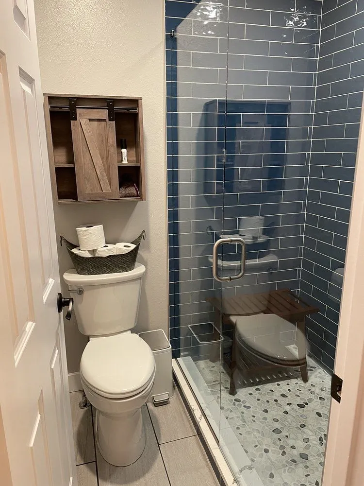 Slide of Pluum Plumbing