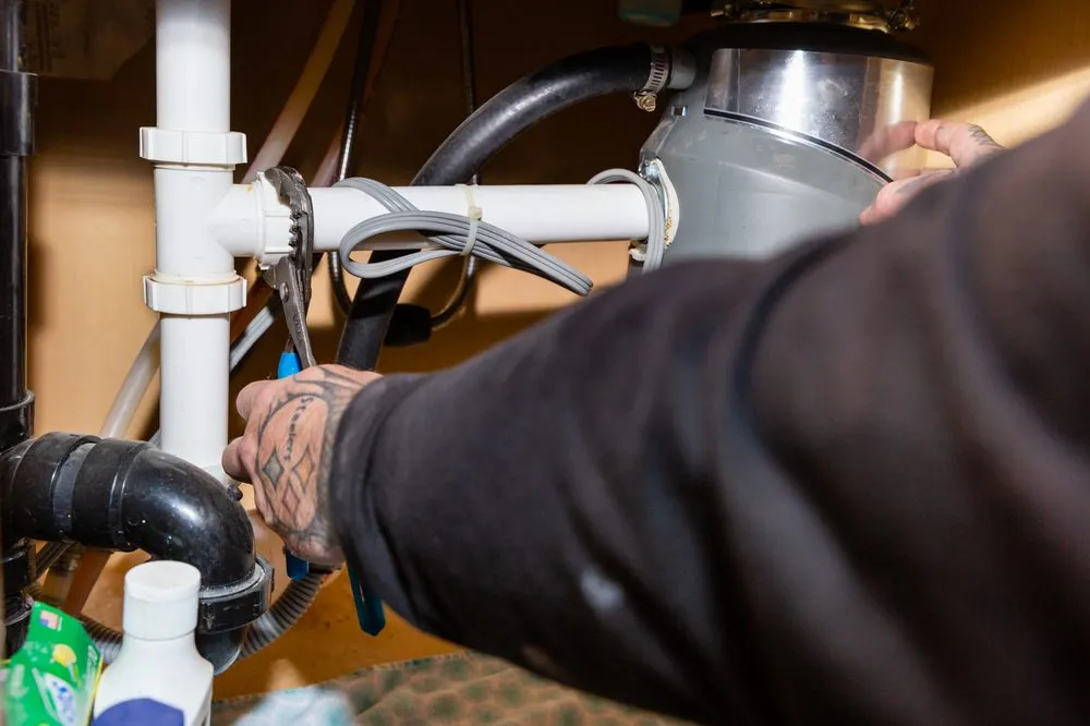 Slide of P&R Plumbing Services