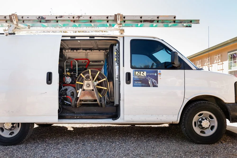 Slide of P&R Plumbing Services