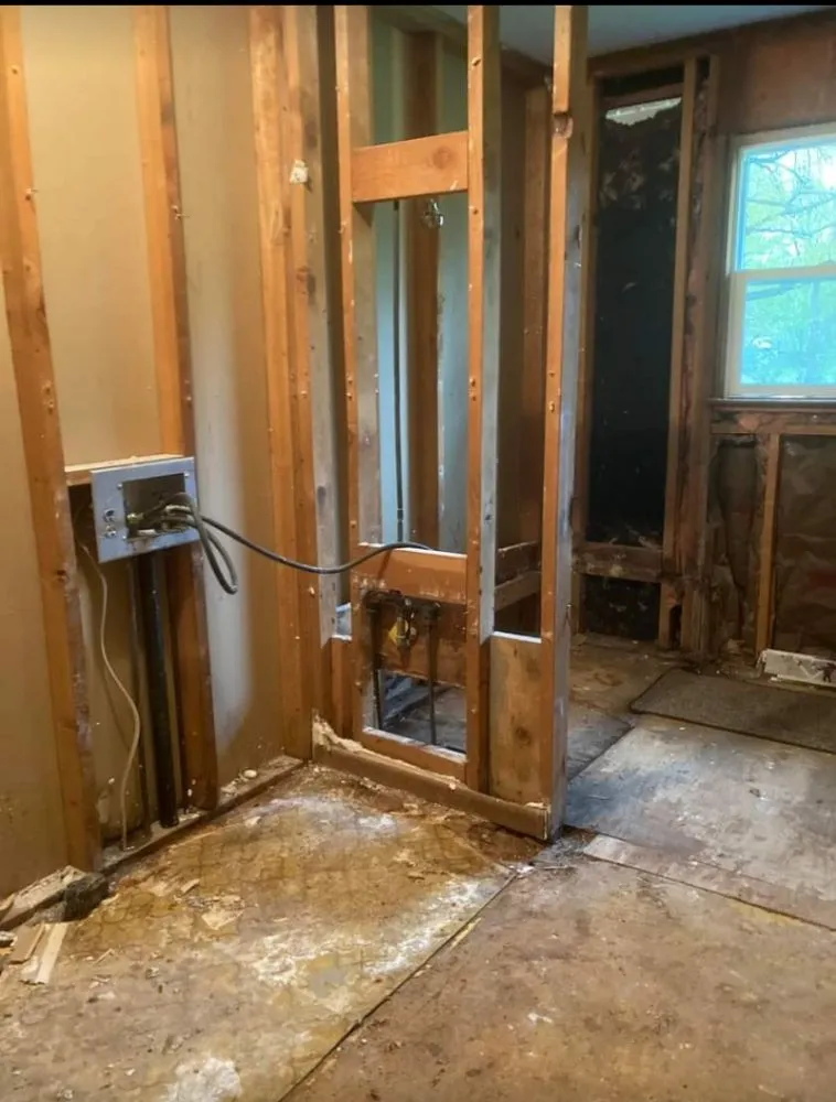 Emergency leak detection experts serving Lowry City, MO - Precision Contractors