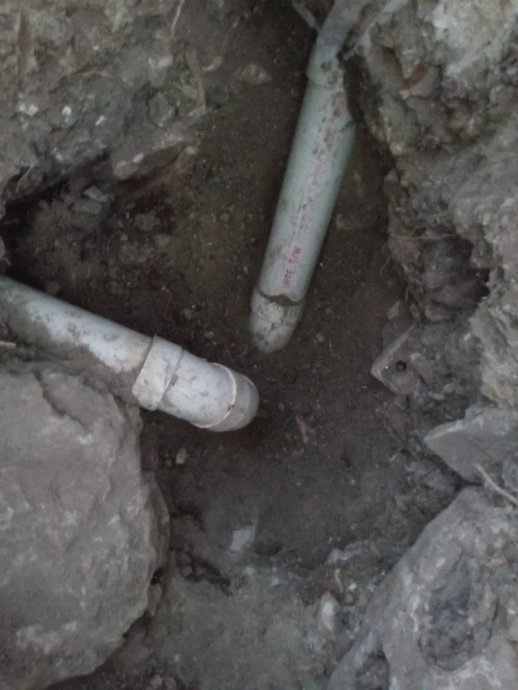 Professional drain cleaning experts serving La Cañada Flintridge, CA - Premier Plumbers