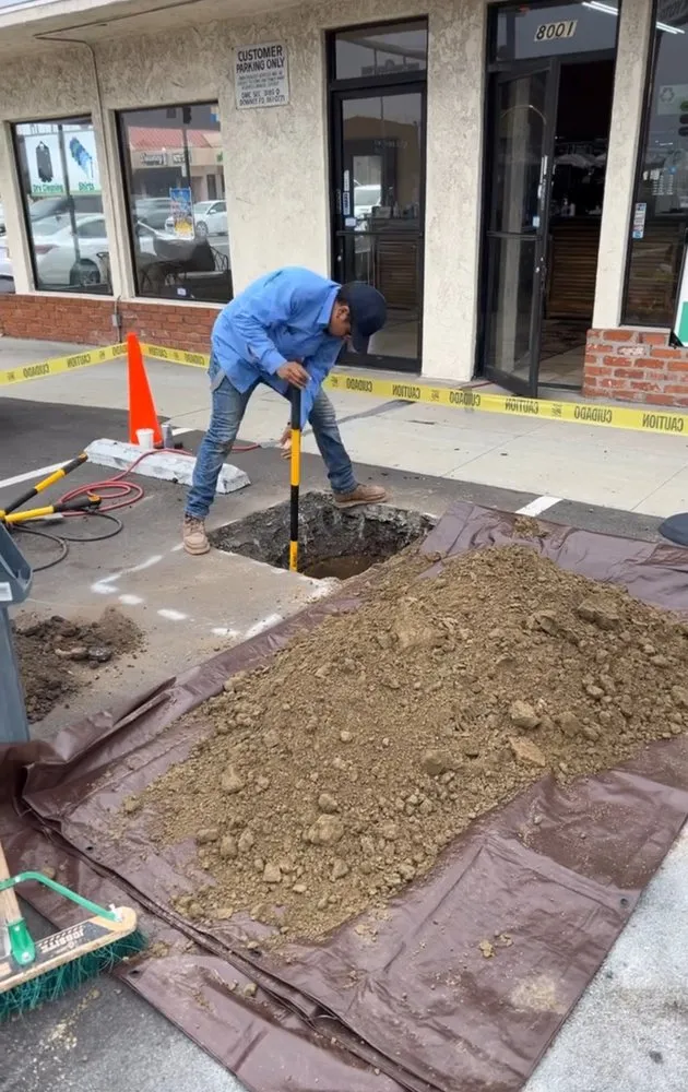 Trusted leak detection experts serving Paramount, CA - Premier Plumbing