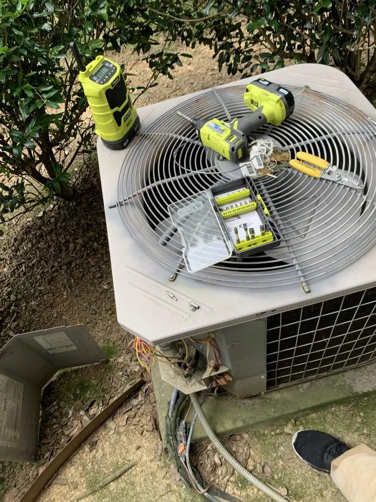 Slide of Premiere Handy