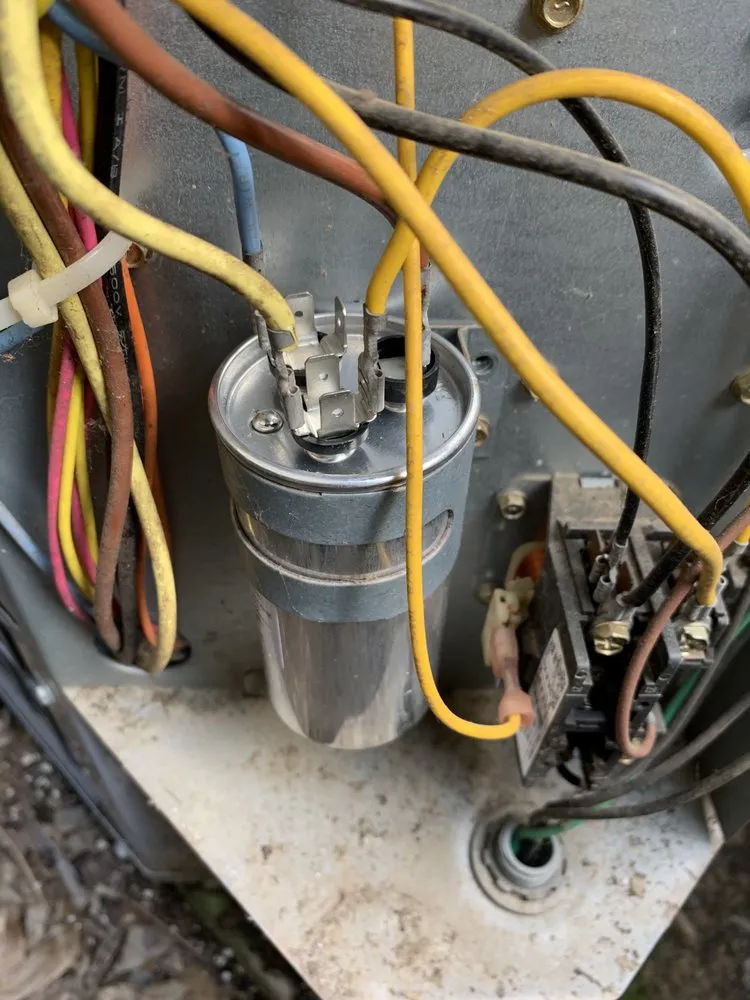 Slide of Premiere Handy