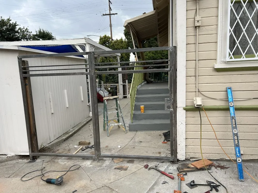 Slide of Pérez Construction 49