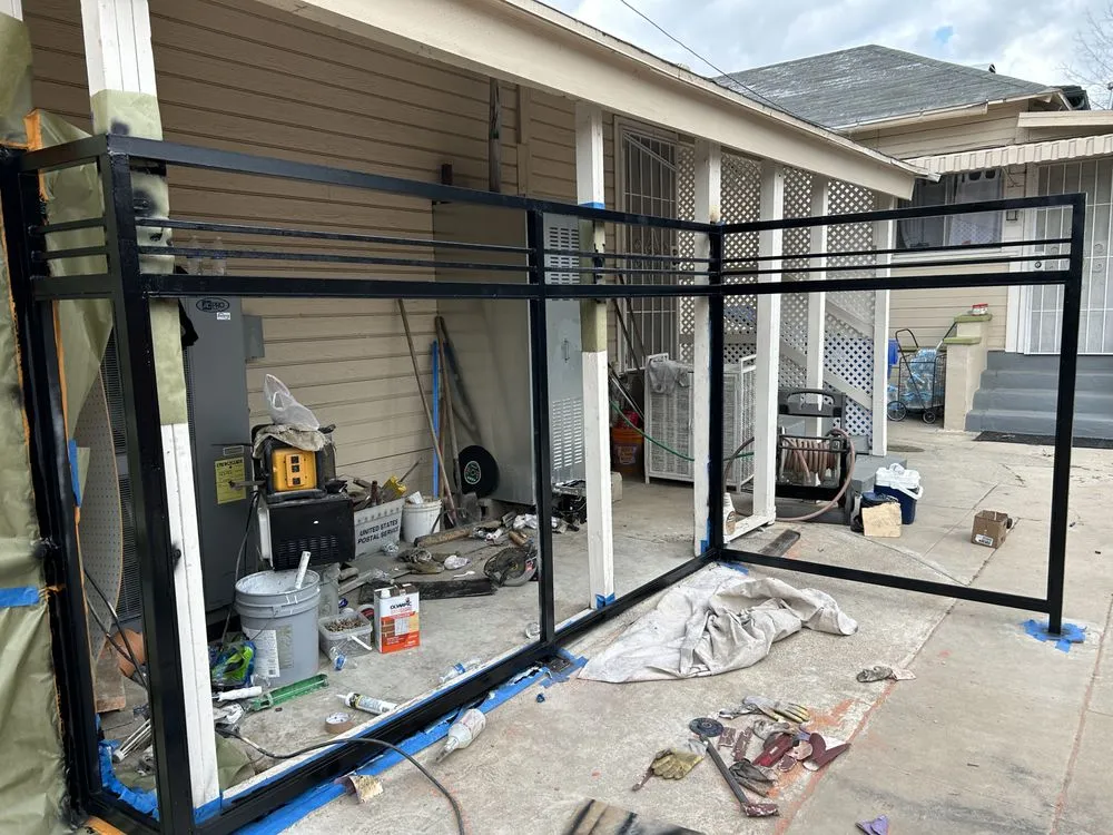 Slide of Pérez Construction 49