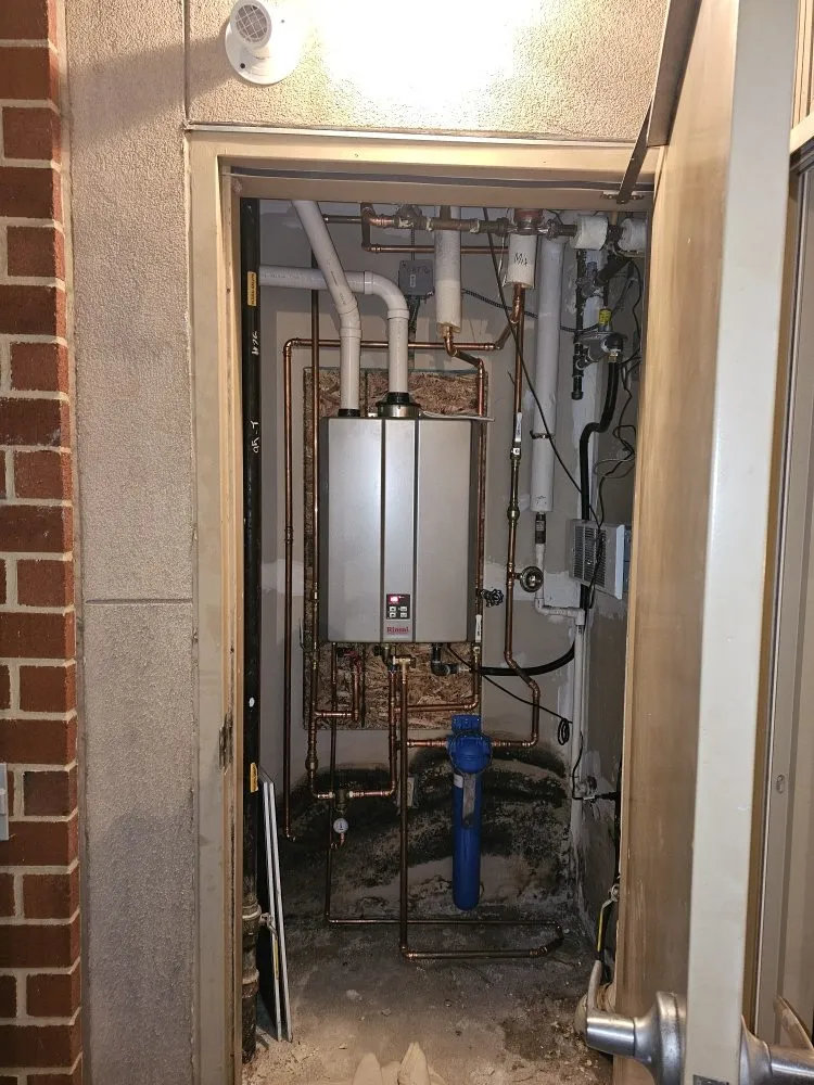 Professional water heater service experts serving Manassas, VA - Pristine Plumbing