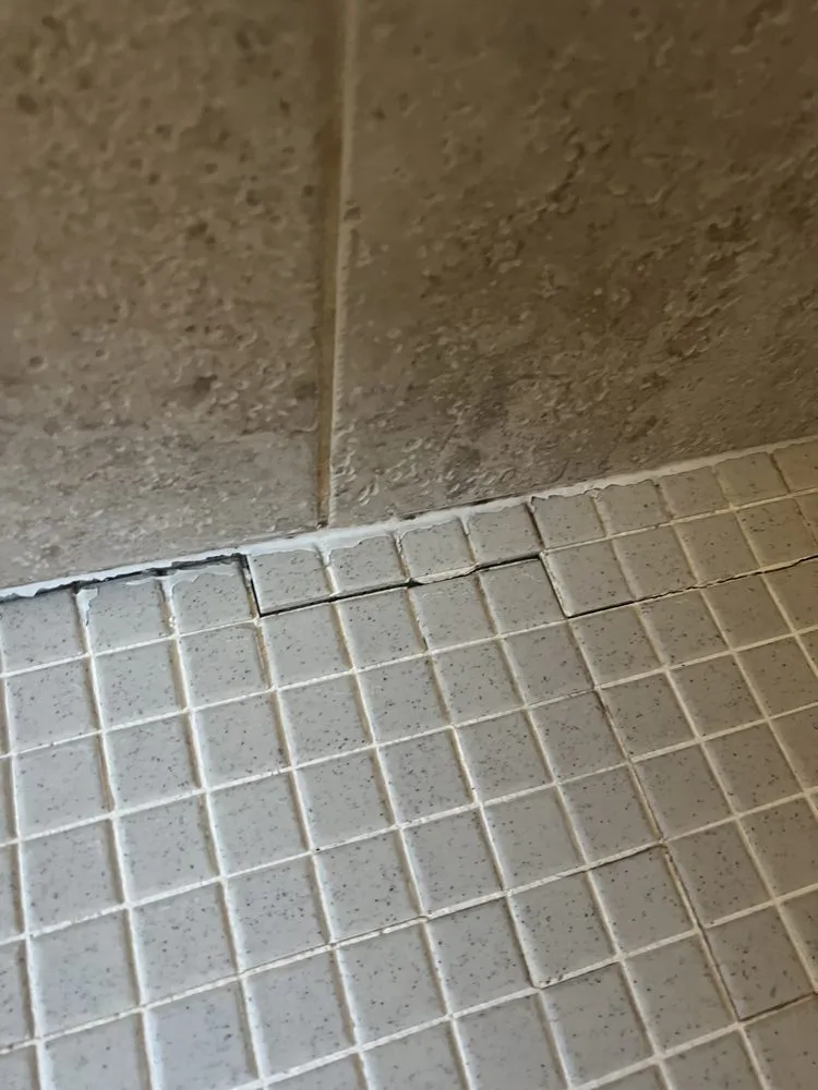 Trusted leak detection in Bellevue, WA by Pro Bath & Shower Caulking