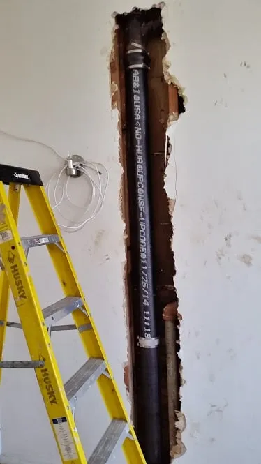 Emergency pipe repair for homes in Los Angeles, CA by Pro Flow Rooter & Plumbing