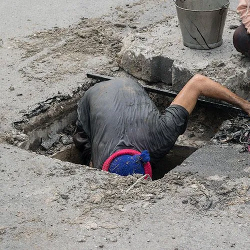 Slide of Pro Master Real-estate, Trucks, Sewer & Plumbing