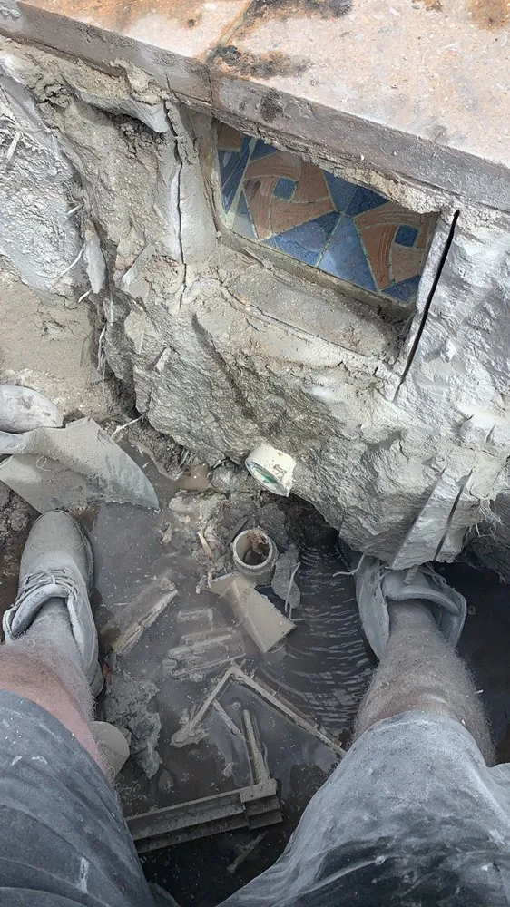 Slide of Pro Pool Leaks