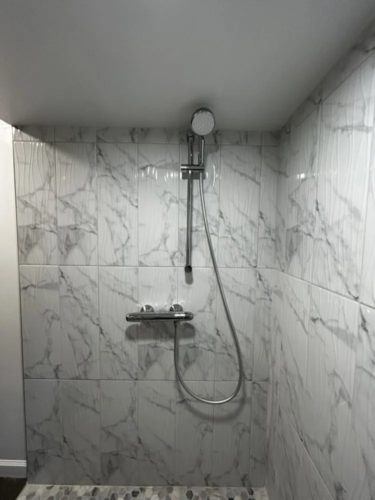 Slide of Pro Workers Construction