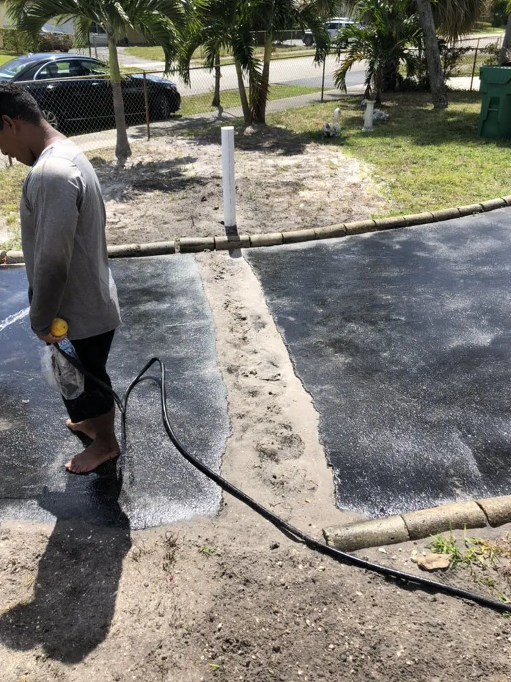 Slide of Professional Plumbing & Poo Services