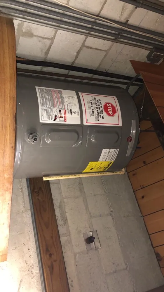 Slide of Professional Plumbing & Poo Services