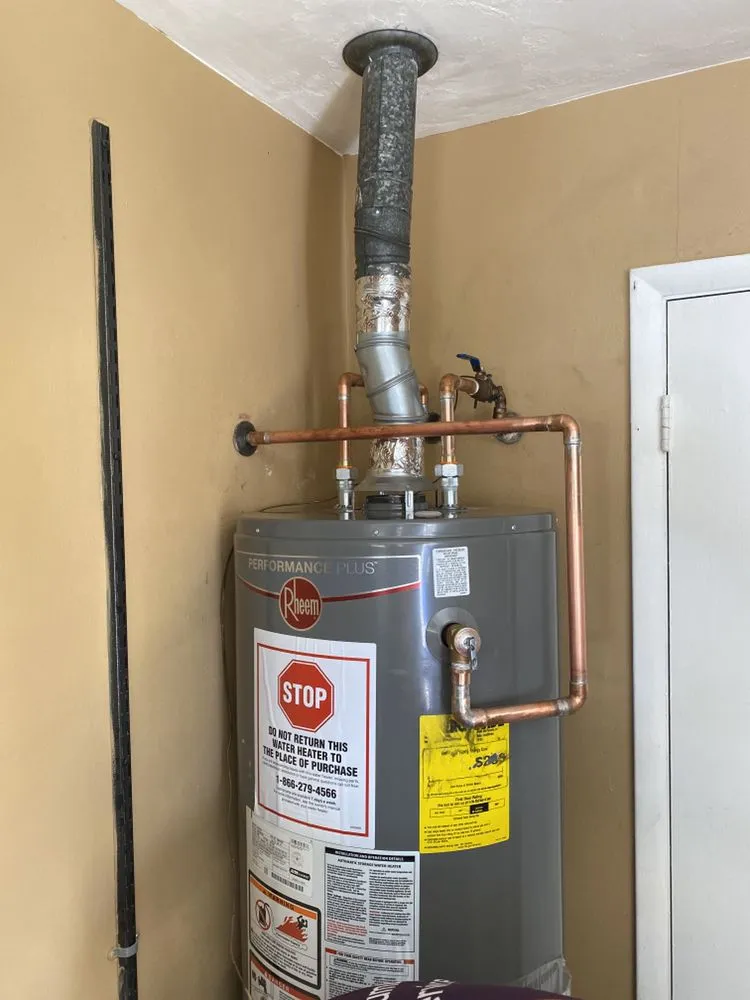 Slide of Professional Plumbing & Poo Services