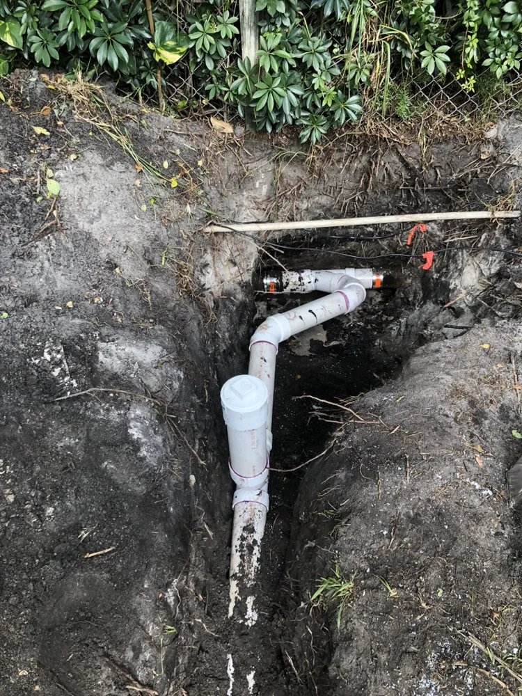 Slide of Professional Plumbing & Poo Services