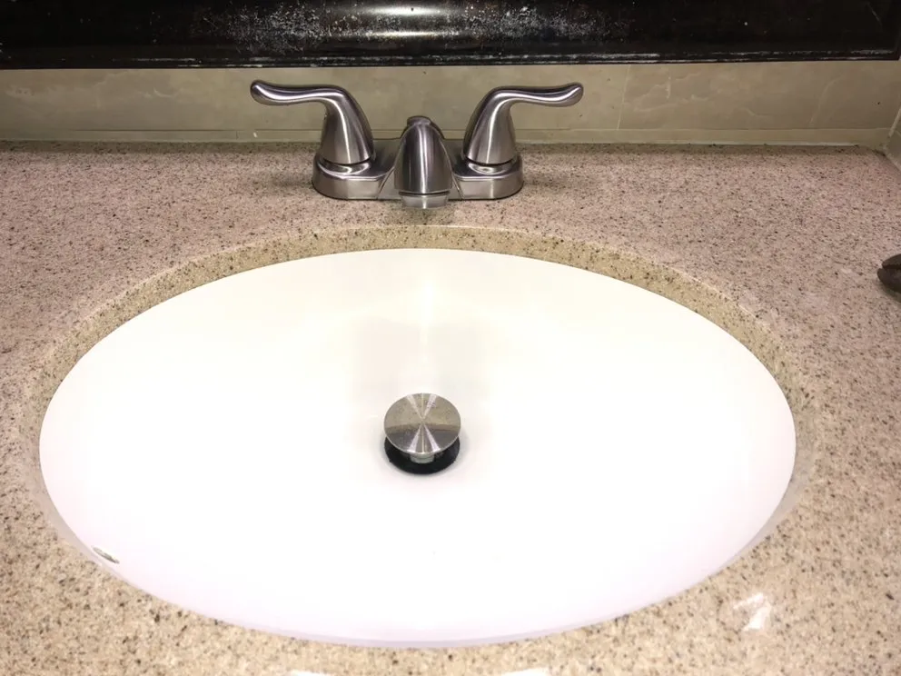 Slide of Professional Plumbing & Poo Services