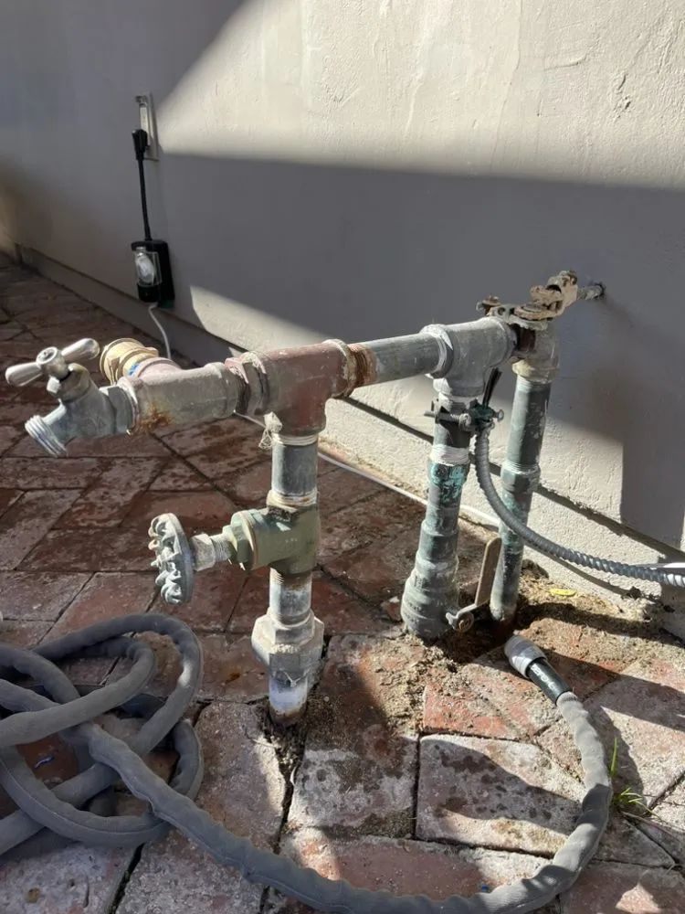 Reliable water heater service experts serving San Fernando Valley, CA - Pump Plumbing
