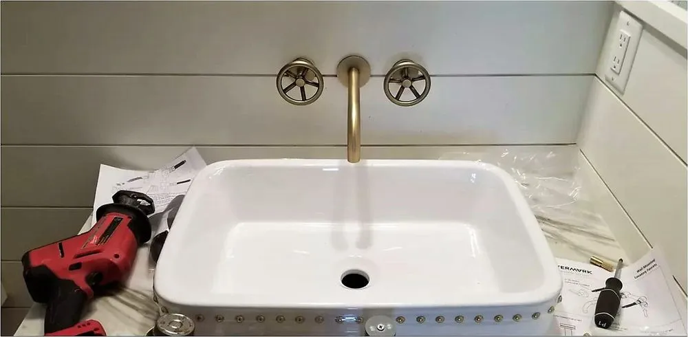 Slide of Quality Deluxe Plumbing