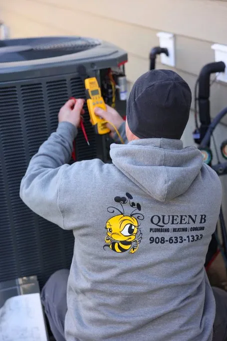 Slide of Queen B Plumbing Heating & Cooling