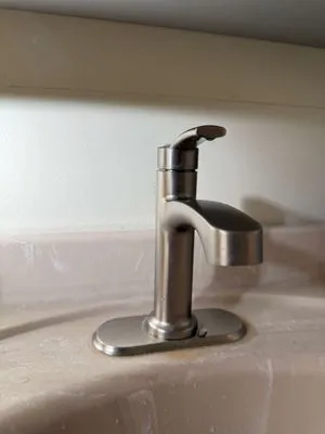 QuickFix Gentleman Logo