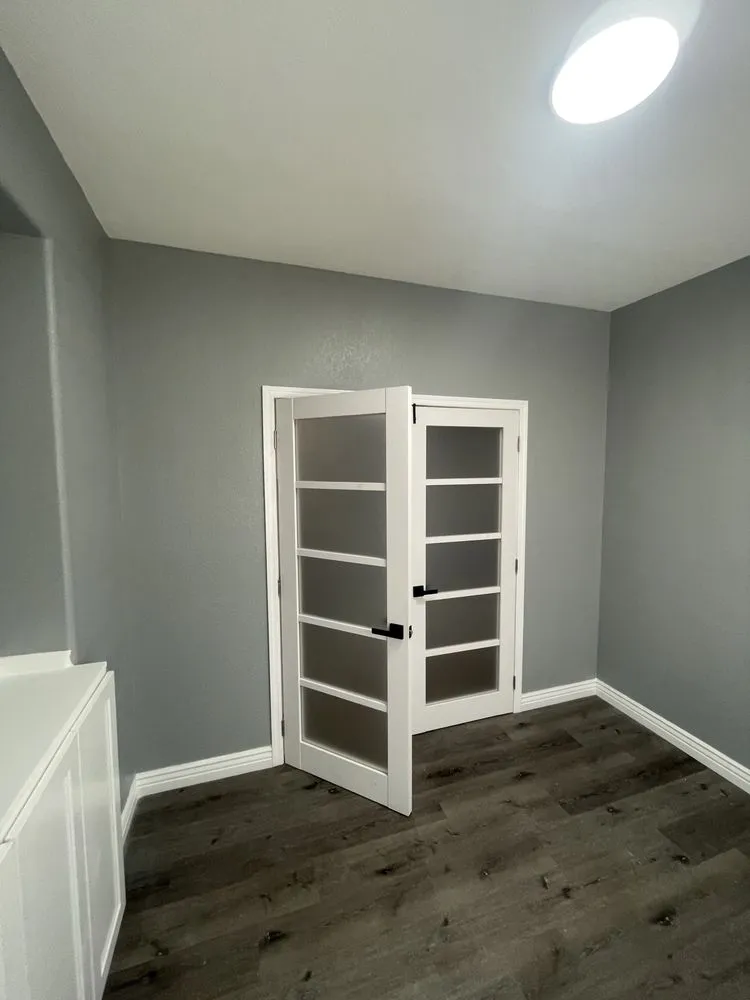 Slide of R & E Construction