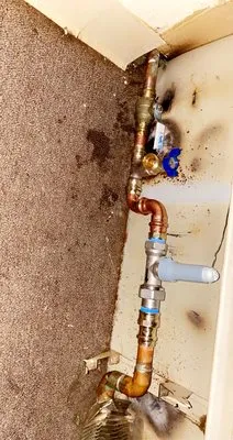 R & F Plumbing & Heating Logo