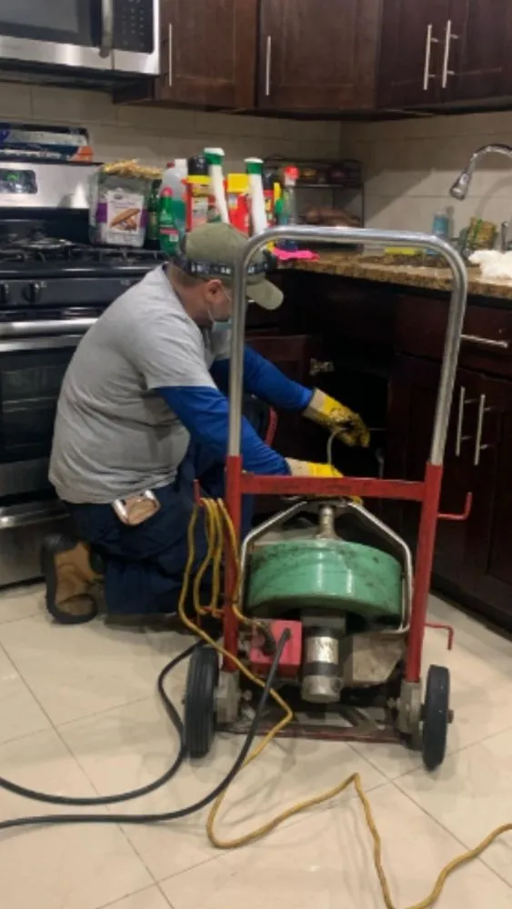 Slide of R & J Full Cleaning