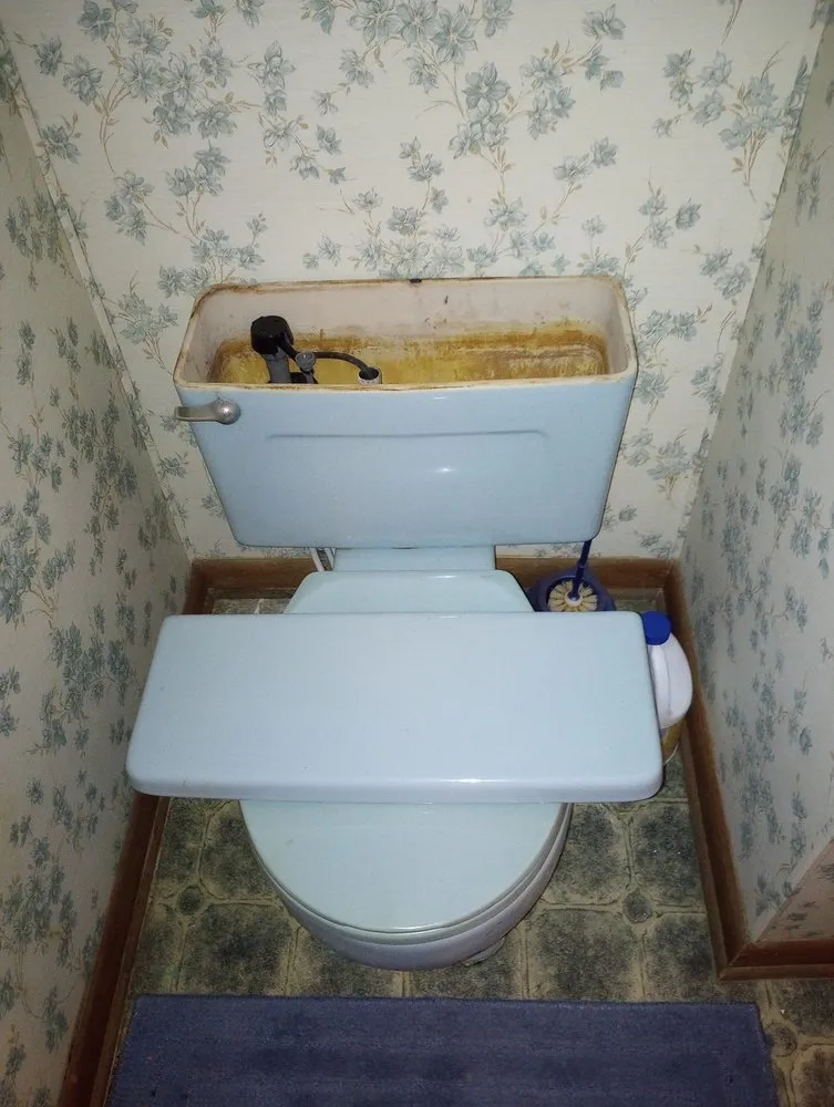 Slide of R & J Services