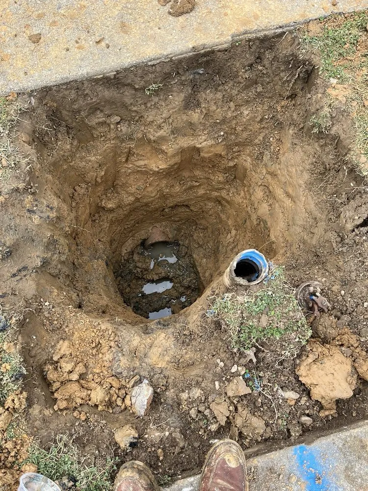 Emergency pipe repair for homes in Upper Chichester, PA by R & M Plumbing, Heating & Sewer Cleaning