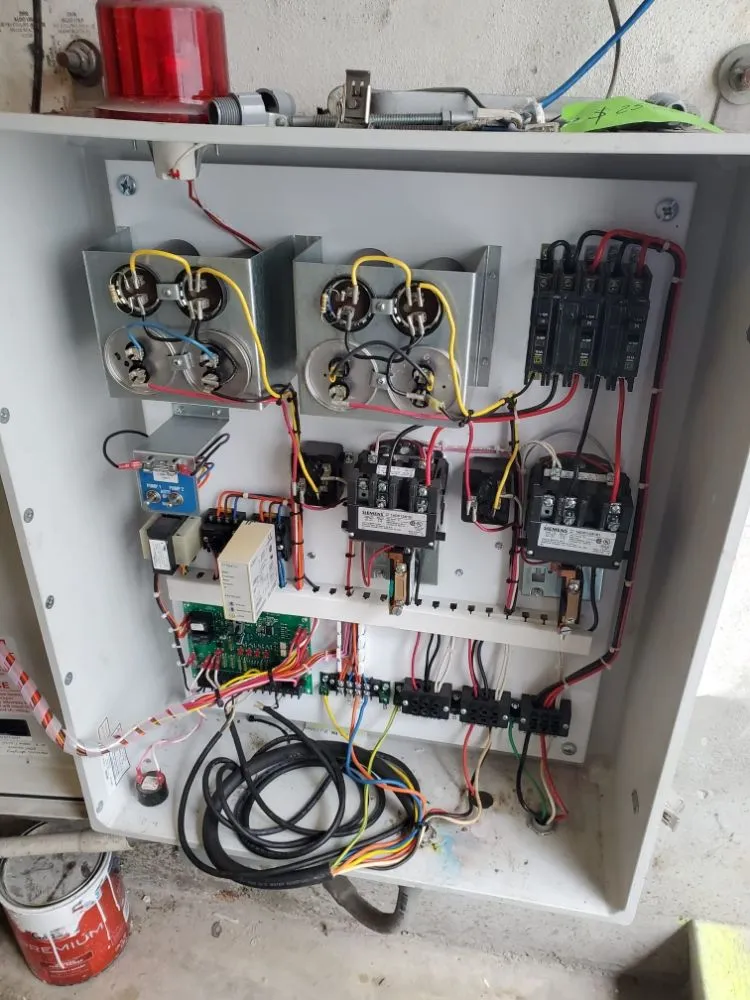 Slide of R & M Service and Repair