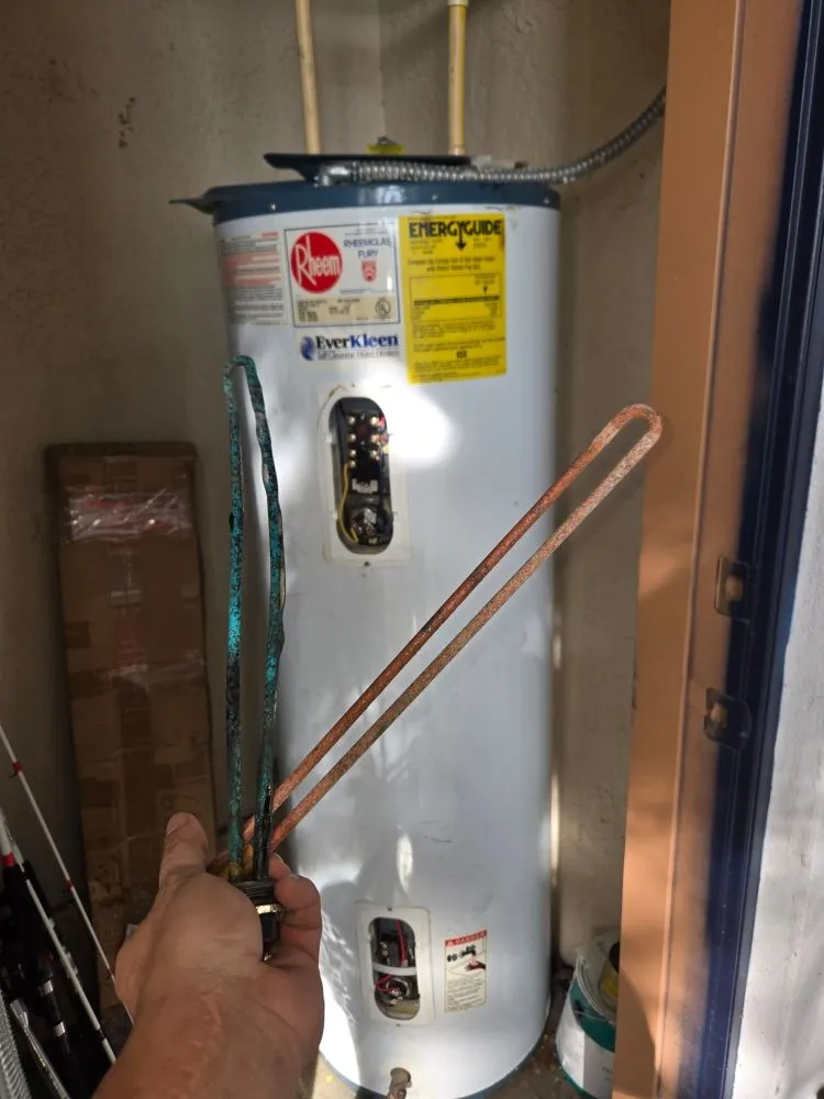 Top-rated pipe repair in Miami, FL by R & M Service and Repair