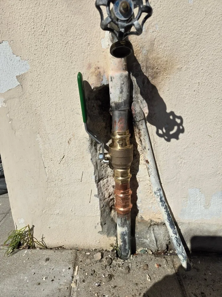 Slide of R & M Service and Repair