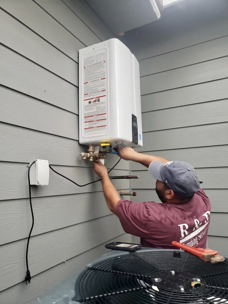 Slide of R & R Plumbing Services