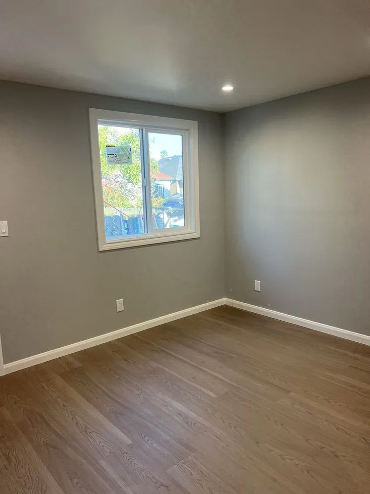 Slide of R Bay Construction