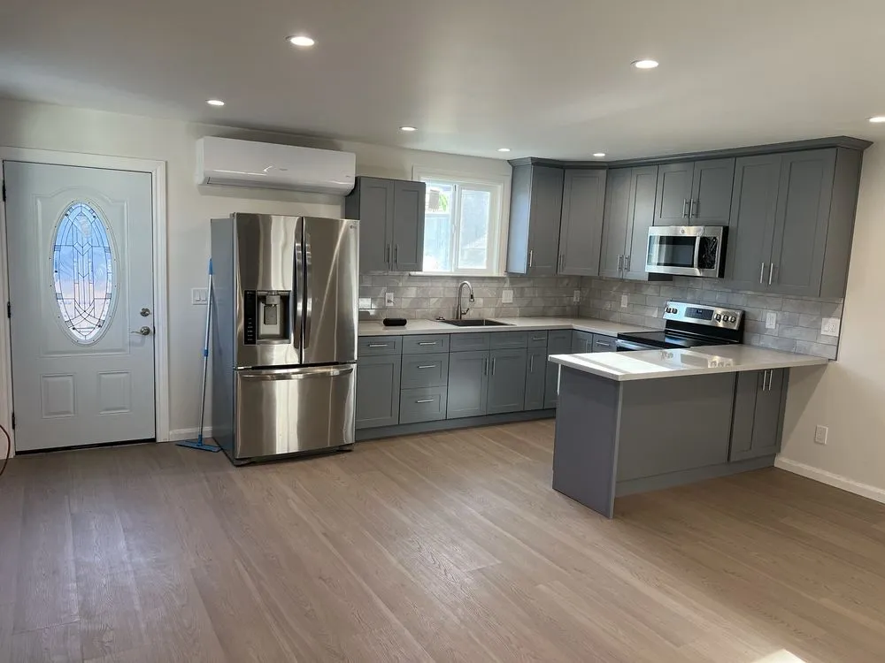 Slide of R Bay Construction