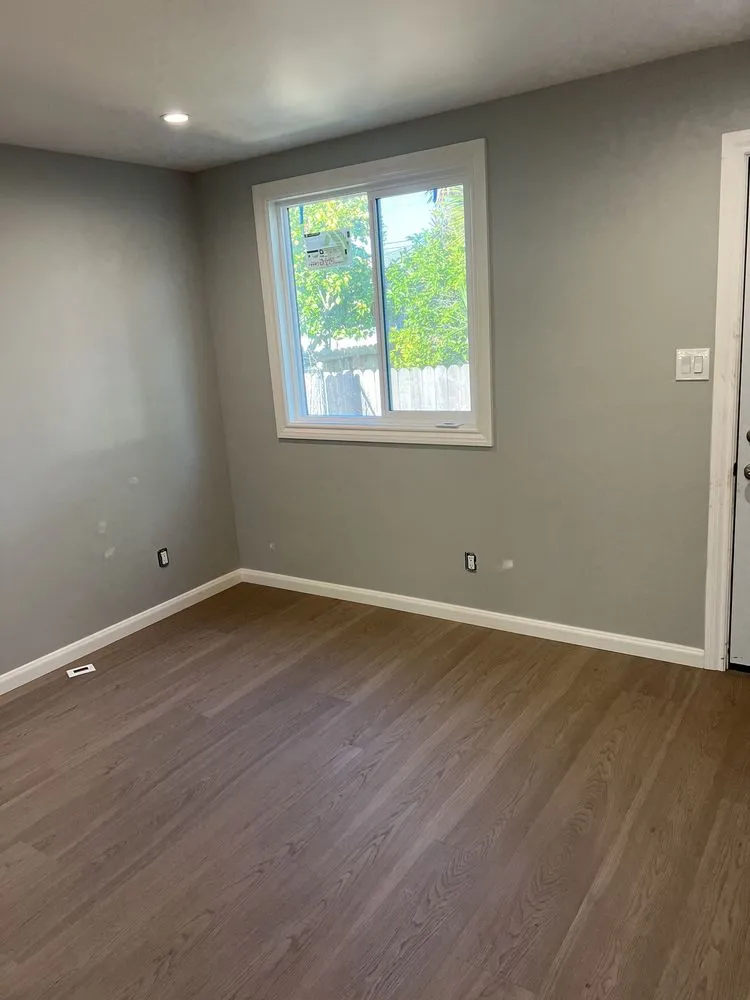 Slide of R Bay Construction