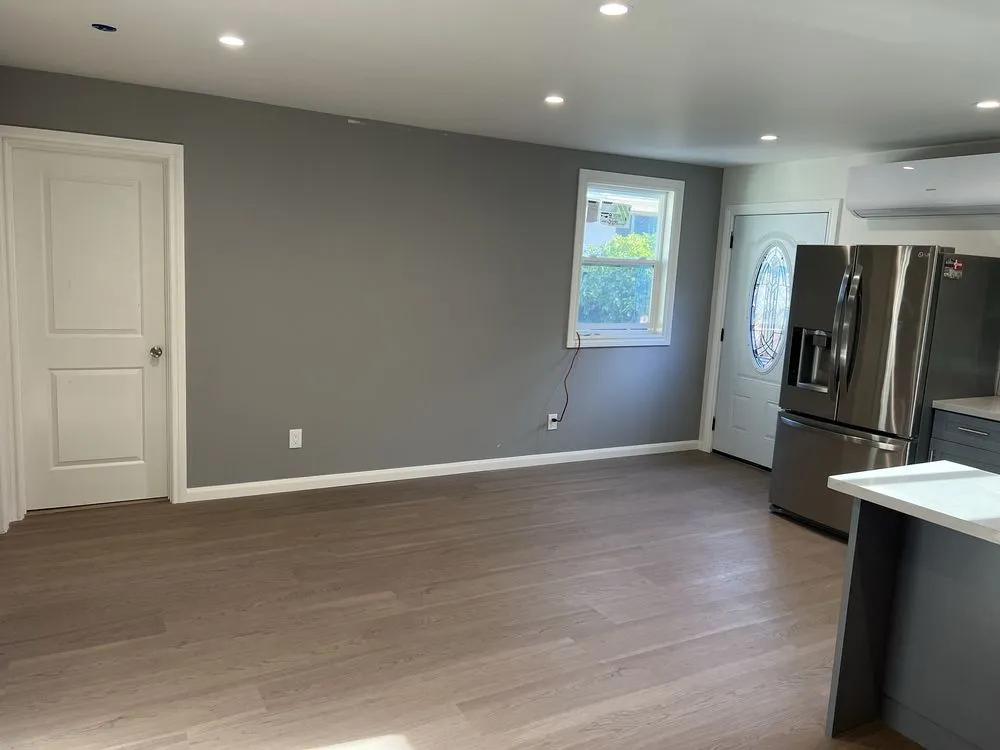 Slide of R Bay Construction