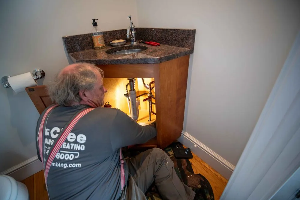 Slide of R-Chee Plumbing & Heating