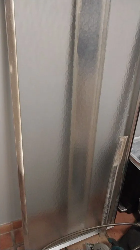 Slide of R E Solvers Handymen