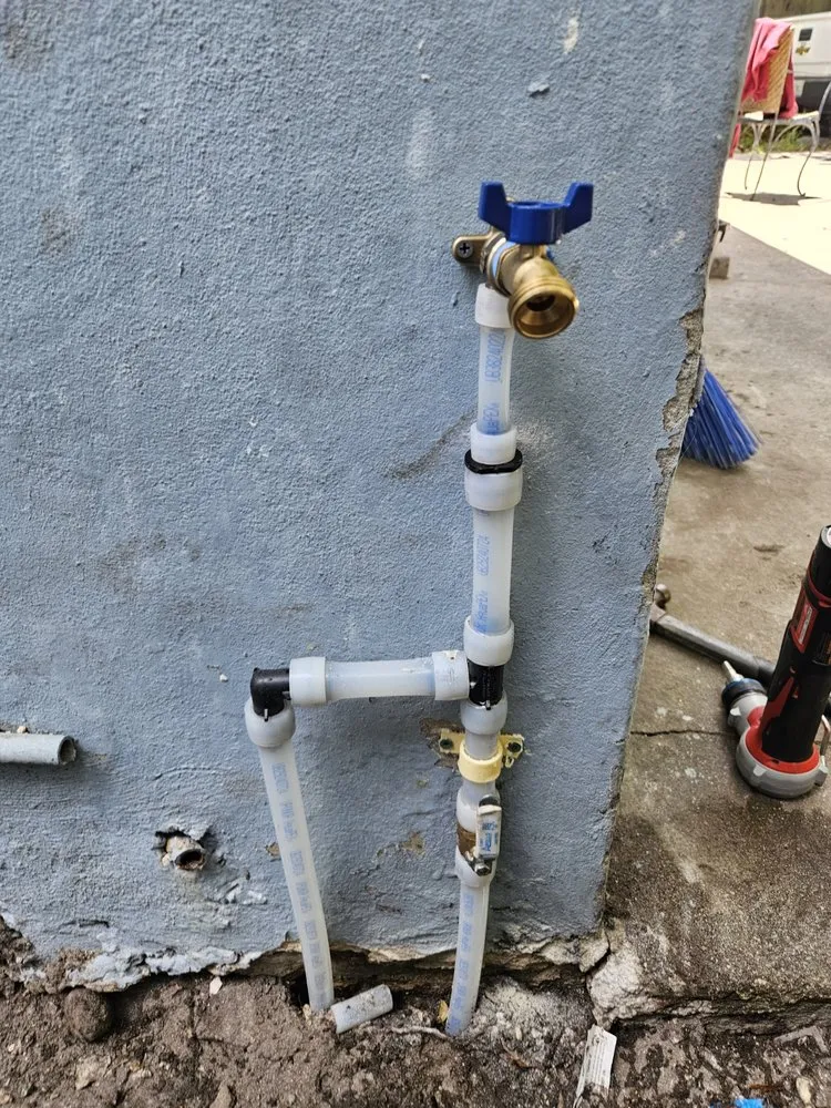 Slide of R1 PLUMBING SOLUTIONS